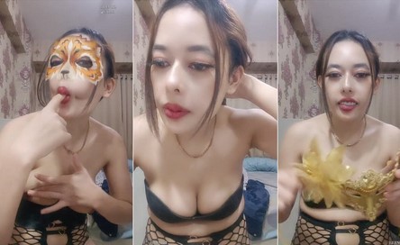 Felicia BLING2 Remas Payudara Desah